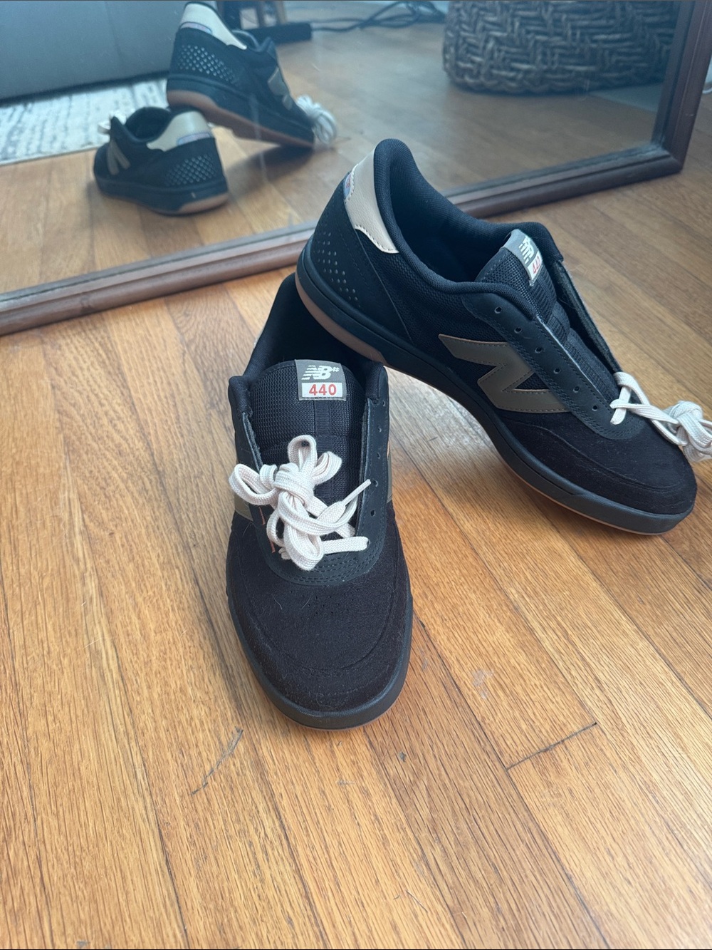 New Balance 440 Shoes